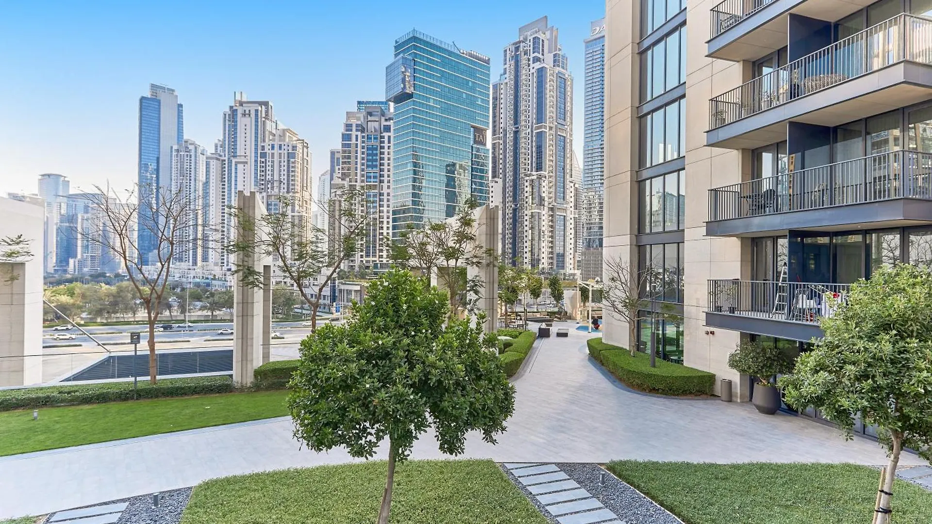 Bnbmehomes - Boulevard Heights Dubai